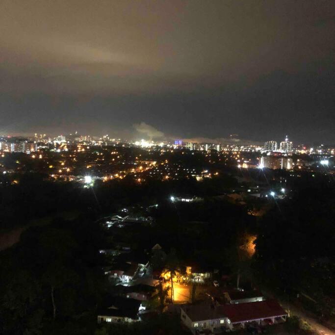 Mishal'S Homestay-Vista Bangi Studio Service Apartment Kajang Exterior foto