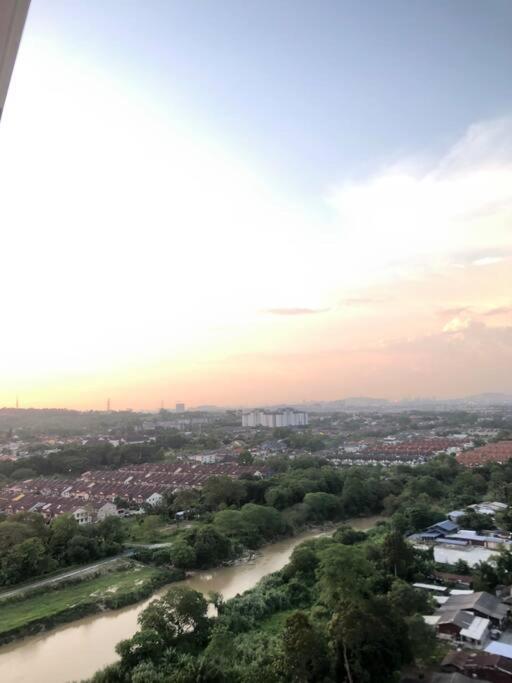 Mishal'S Homestay-Vista Bangi Studio Service Apartment Kajang Exterior foto