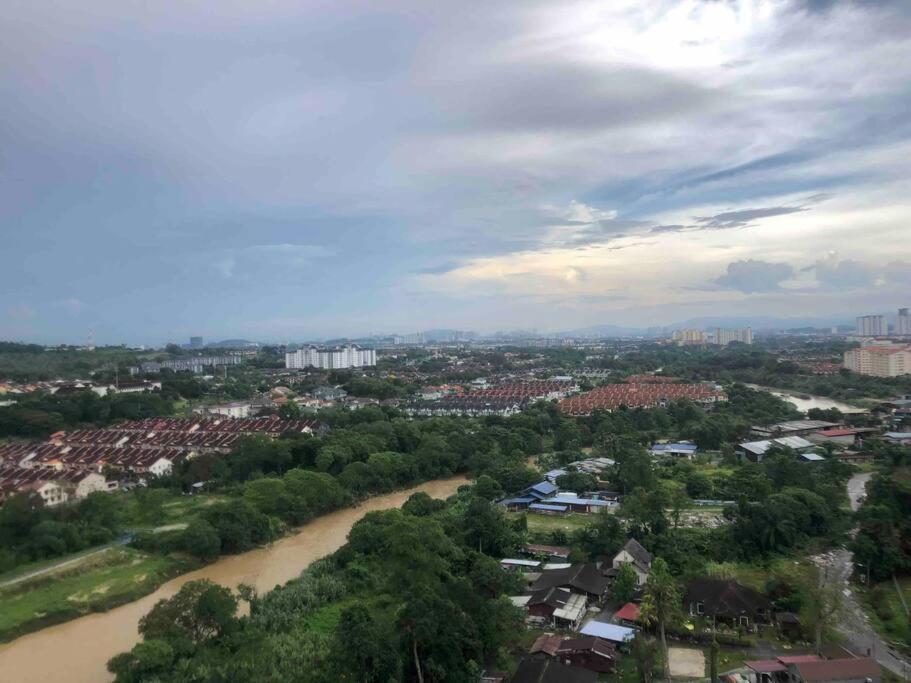 Mishal'S Homestay-Vista Bangi Studio Service Apartment Kajang Exterior foto